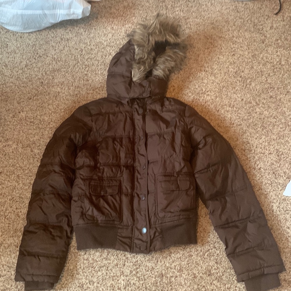 Cropped puffy winter jacket